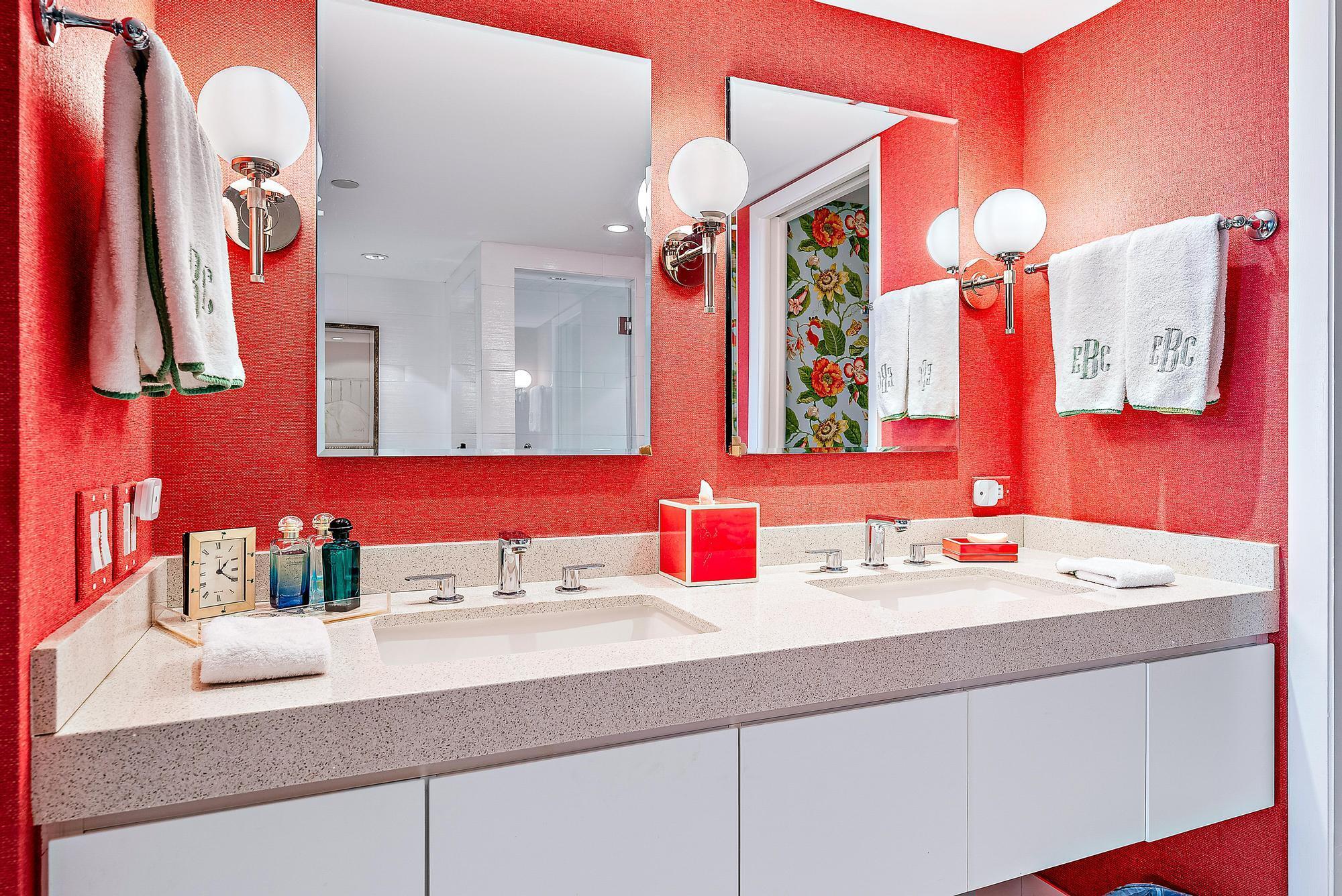 PLAZA OF THE PALM BEACHES - Residential