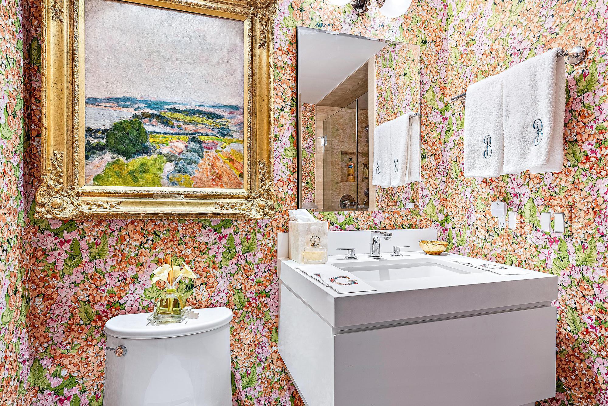 PLAZA OF THE PALM BEACHES - Residential