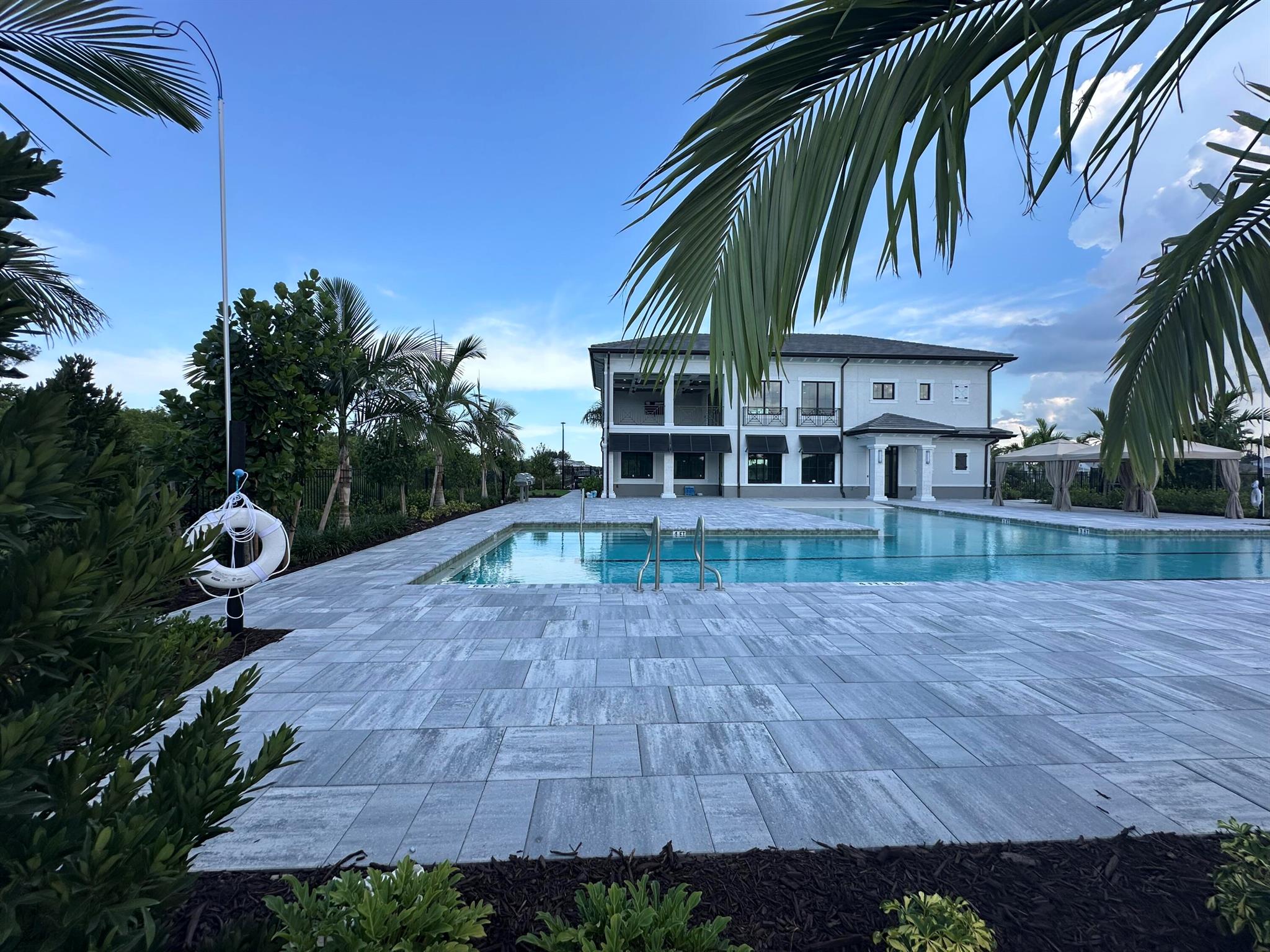 HARBOR ISLE - Residential Lease
