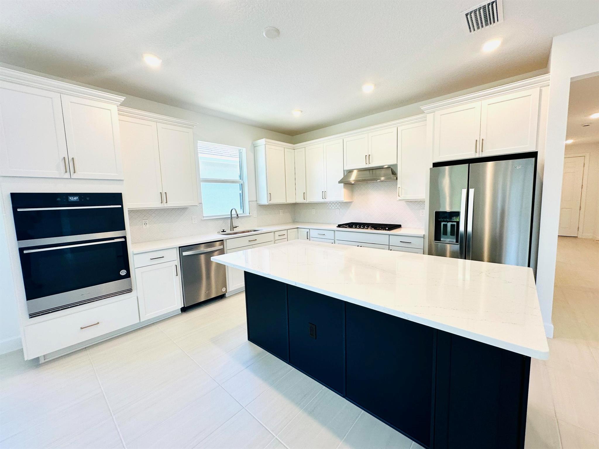 HARBOR ISLE - Residential Lease
