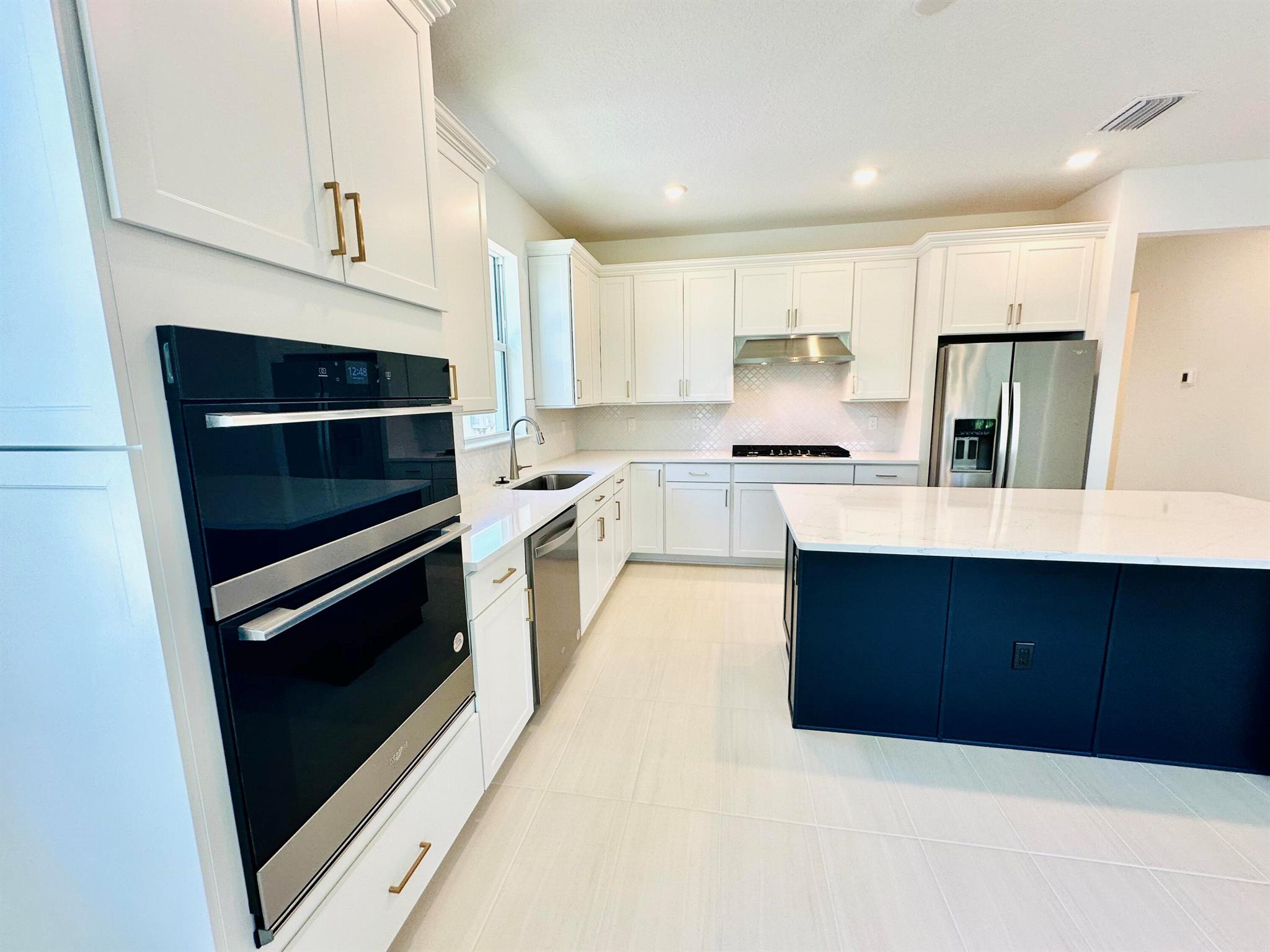 HARBOR ISLE - Residential Lease