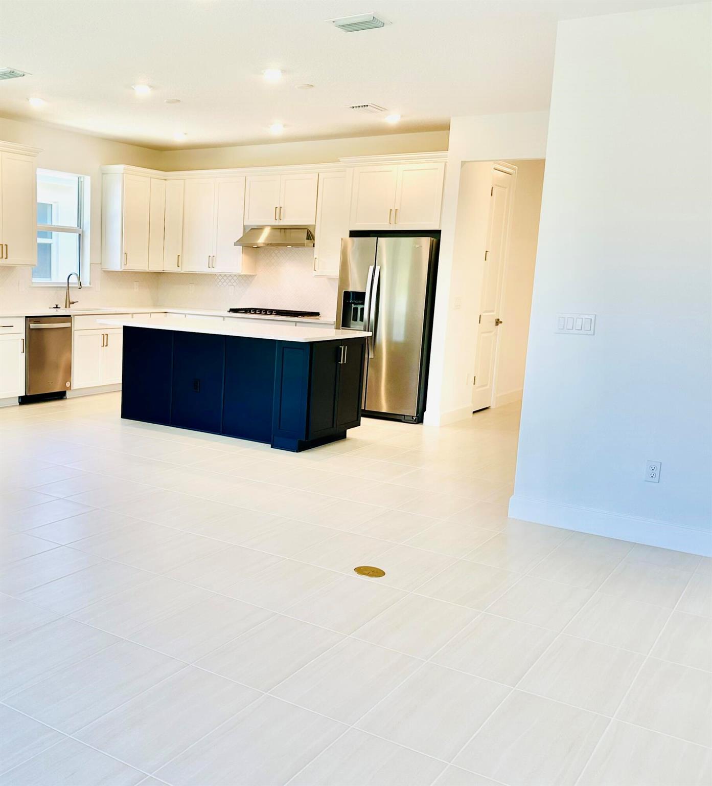 HARBOR ISLE - Residential Lease