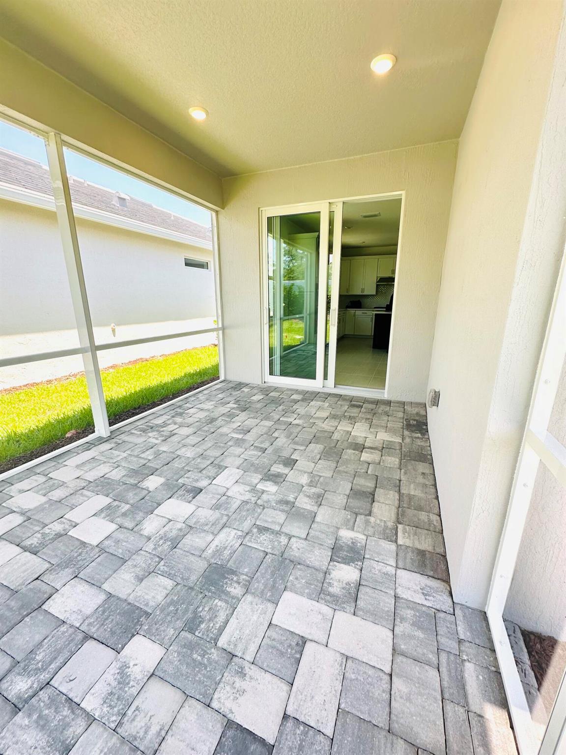HARBOR ISLE - Residential Lease