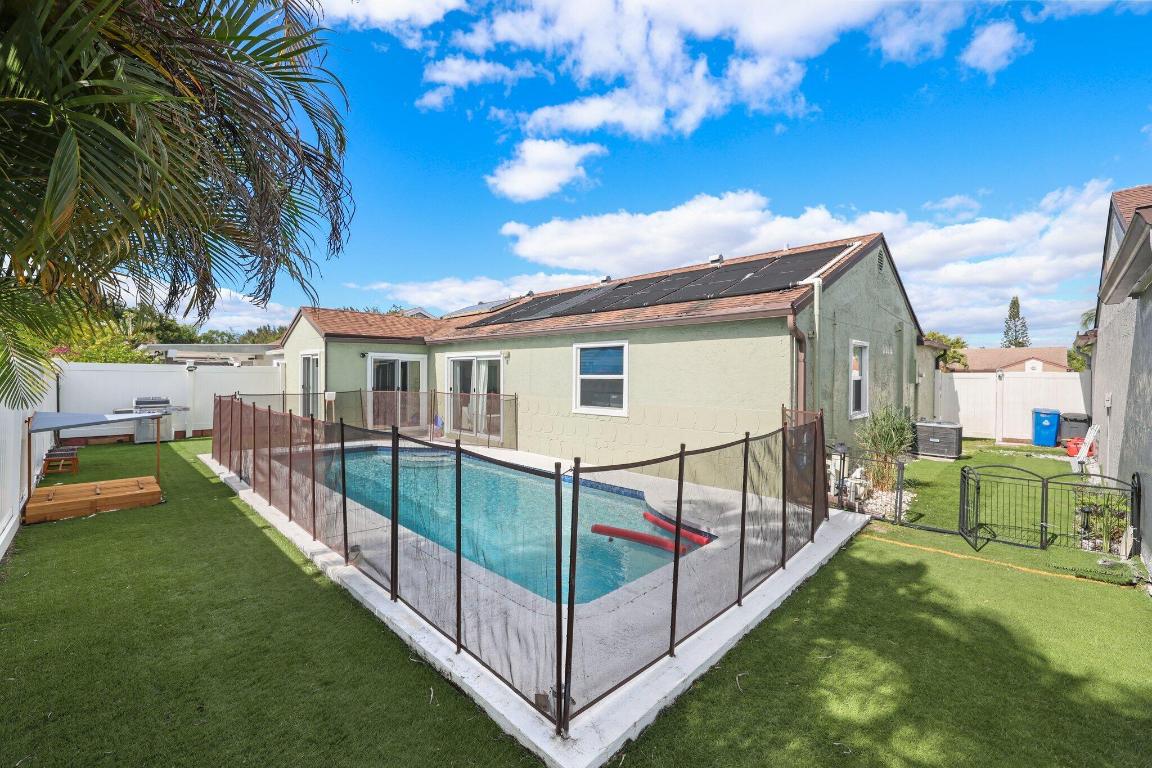 BOCA LANDINGS - Residential