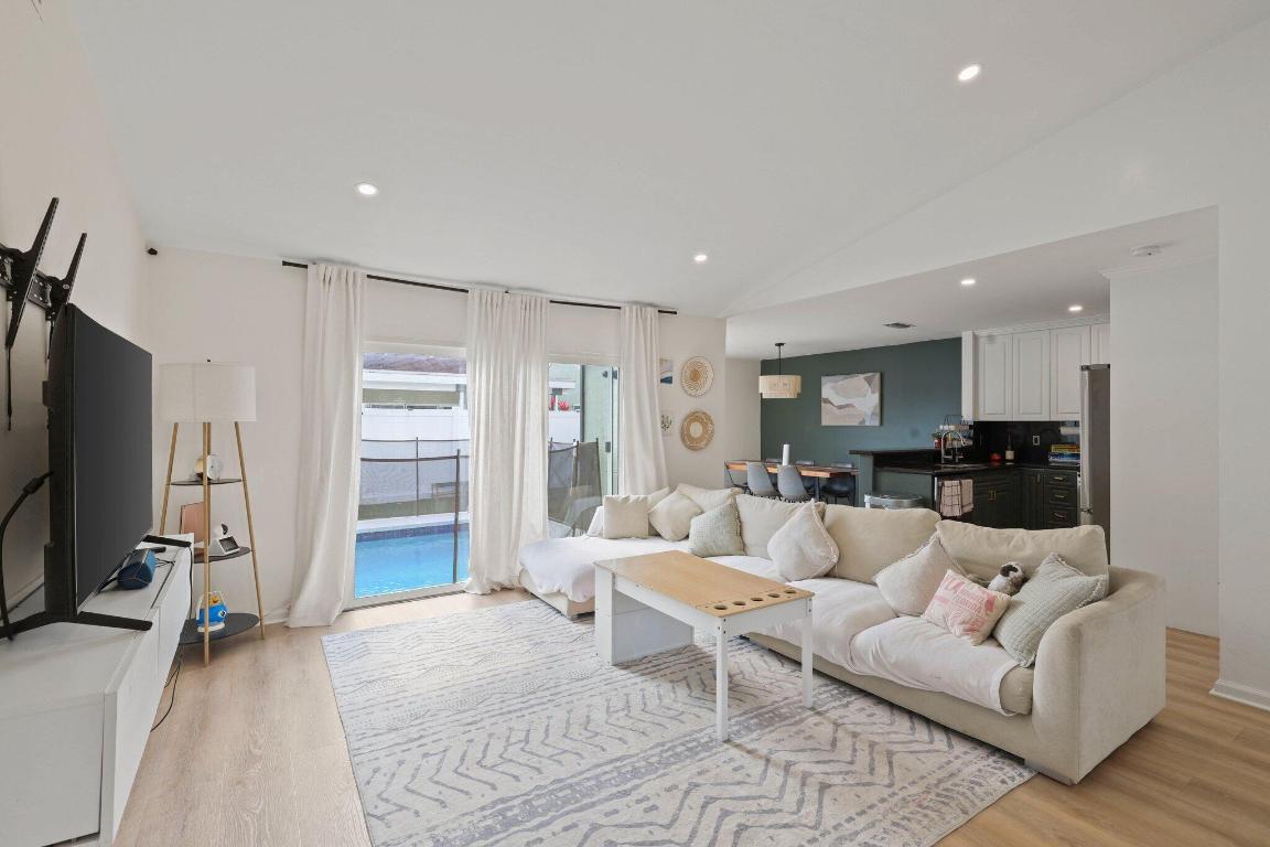 BOCA LANDINGS - Residential