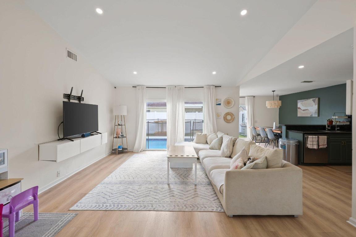 BOCA LANDINGS - Residential