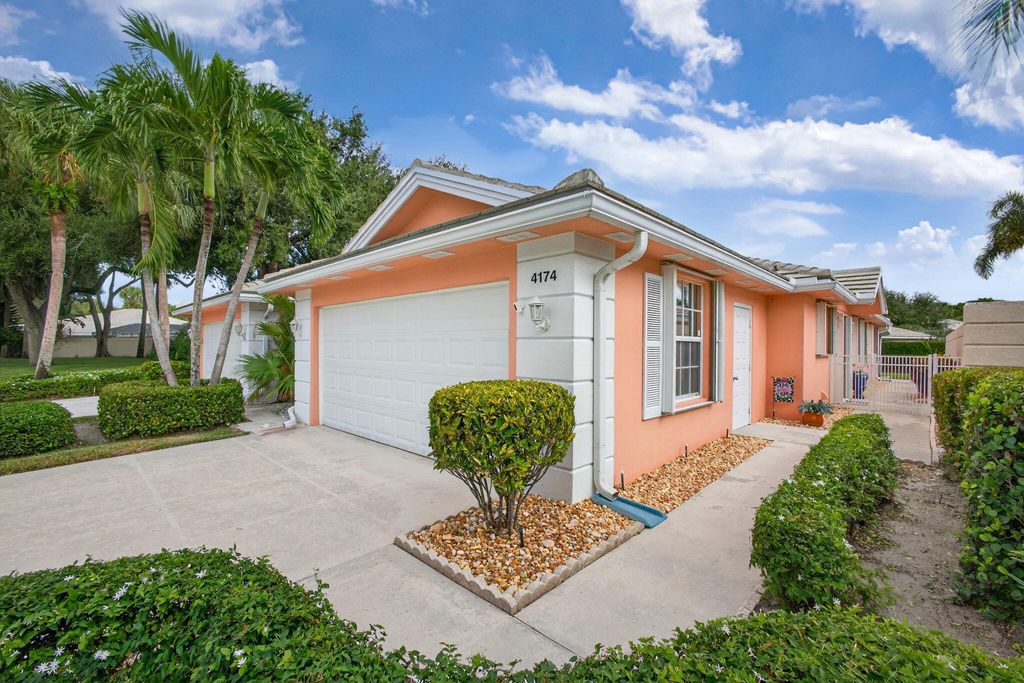 Photo of 4174 Royal Oak Drive, Palm Beach Gardens, FL 33410 (MLS # R11133093)
