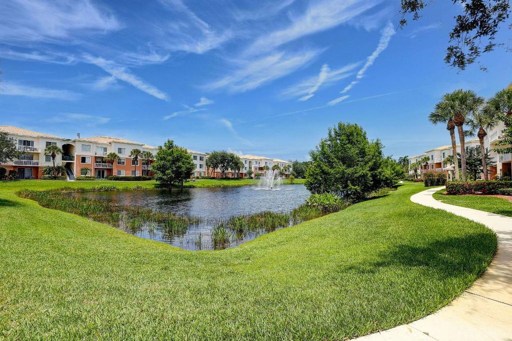 Photo of 9102 W Myrtlewood Circle W, Palm Beach Gardens, FL 33418 (MLS # R10997186)