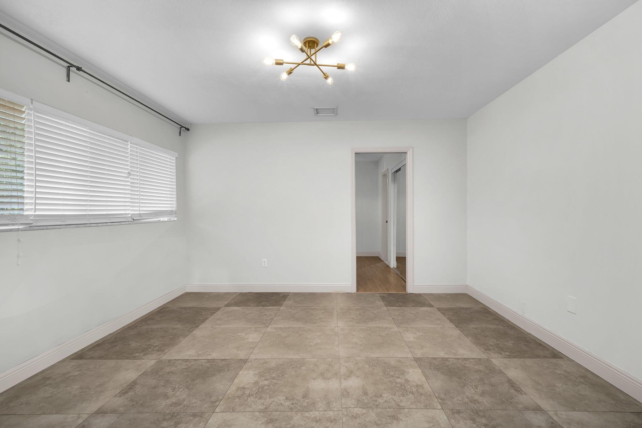 SILVER PALM ESTS PT 1 - Residential Lease