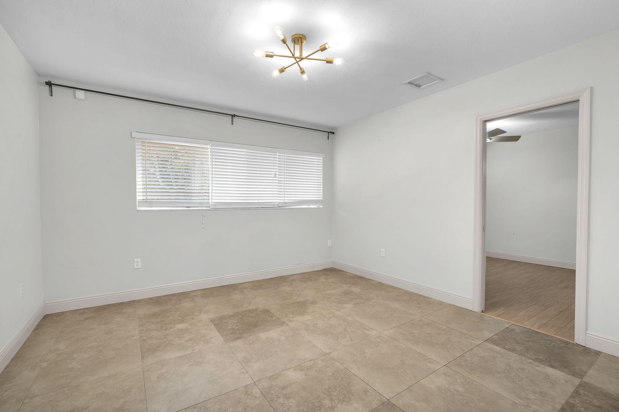 SILVER PALM ESTS PT 1 - Residential Lease