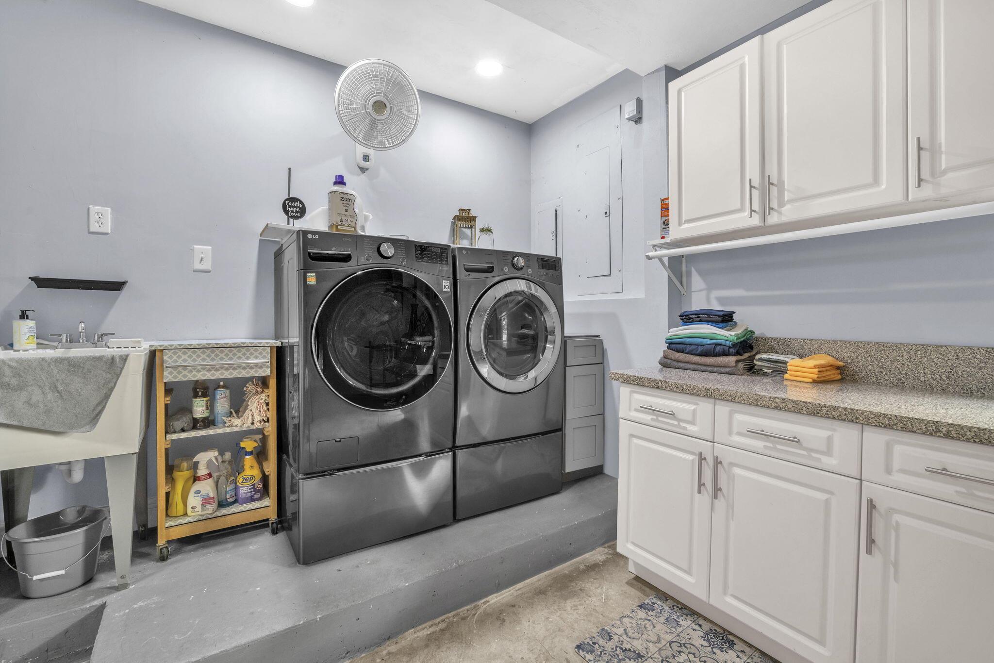 SILVER PALM ESTS PT 1 - Residential Lease