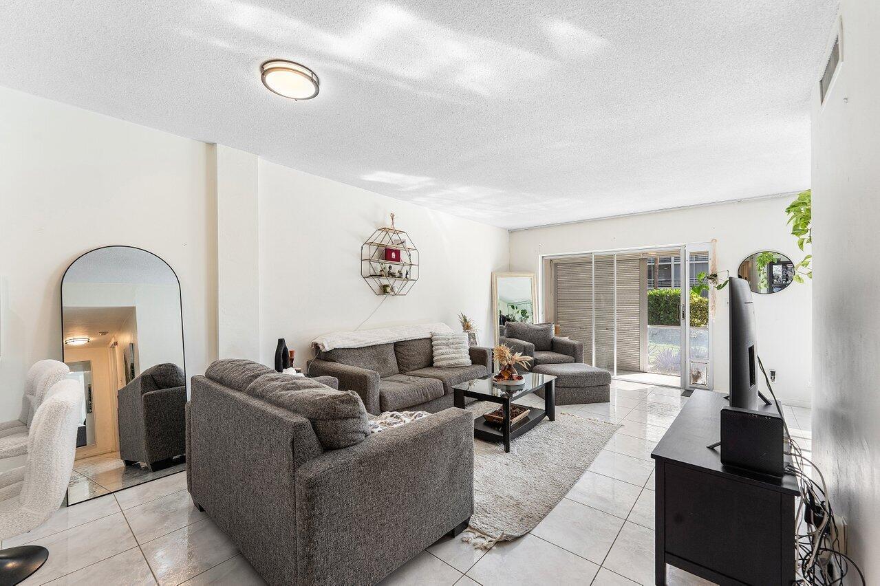 BOCA TEECA CONDOMINIUM UN - Residential