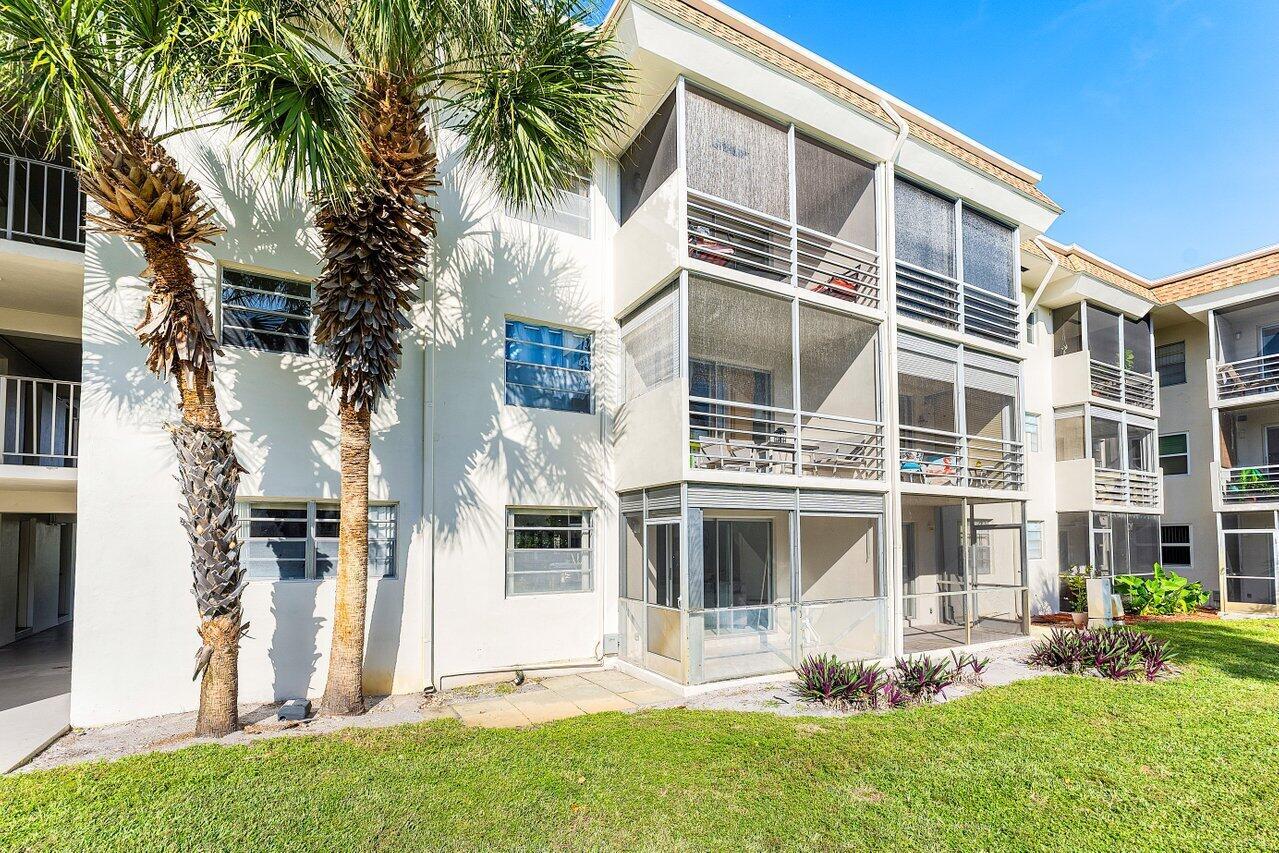 BOCA TEECA CONDOMINIUM UN - Residential