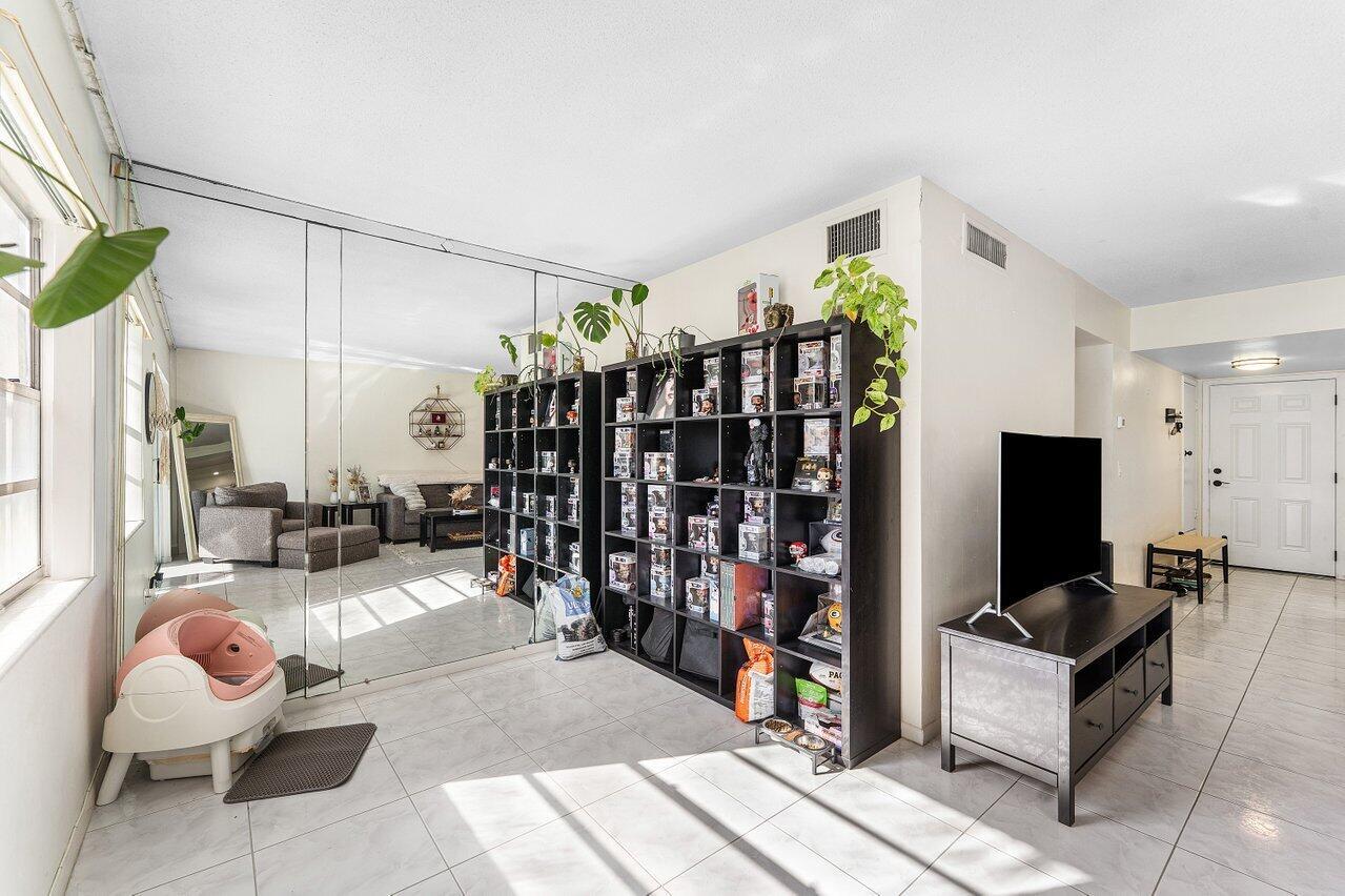 BOCA TEECA CONDOMINIUM UN - Residential