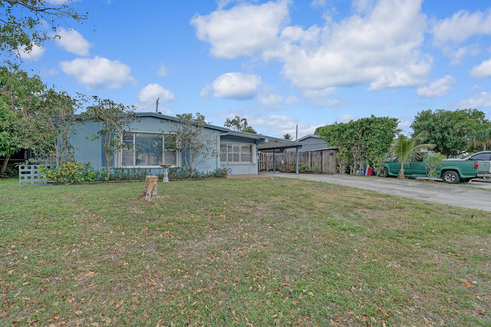 864 Caroline Avenue
