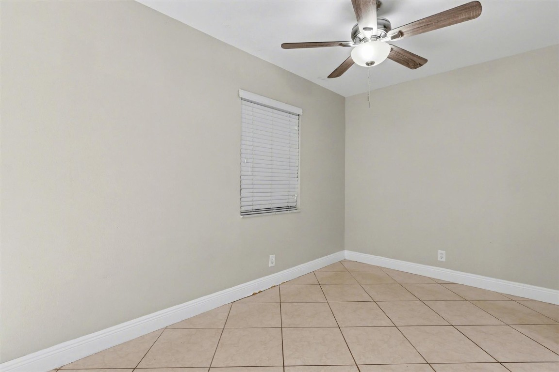 ARROWHEAD GOLF & TENNIS - Residential