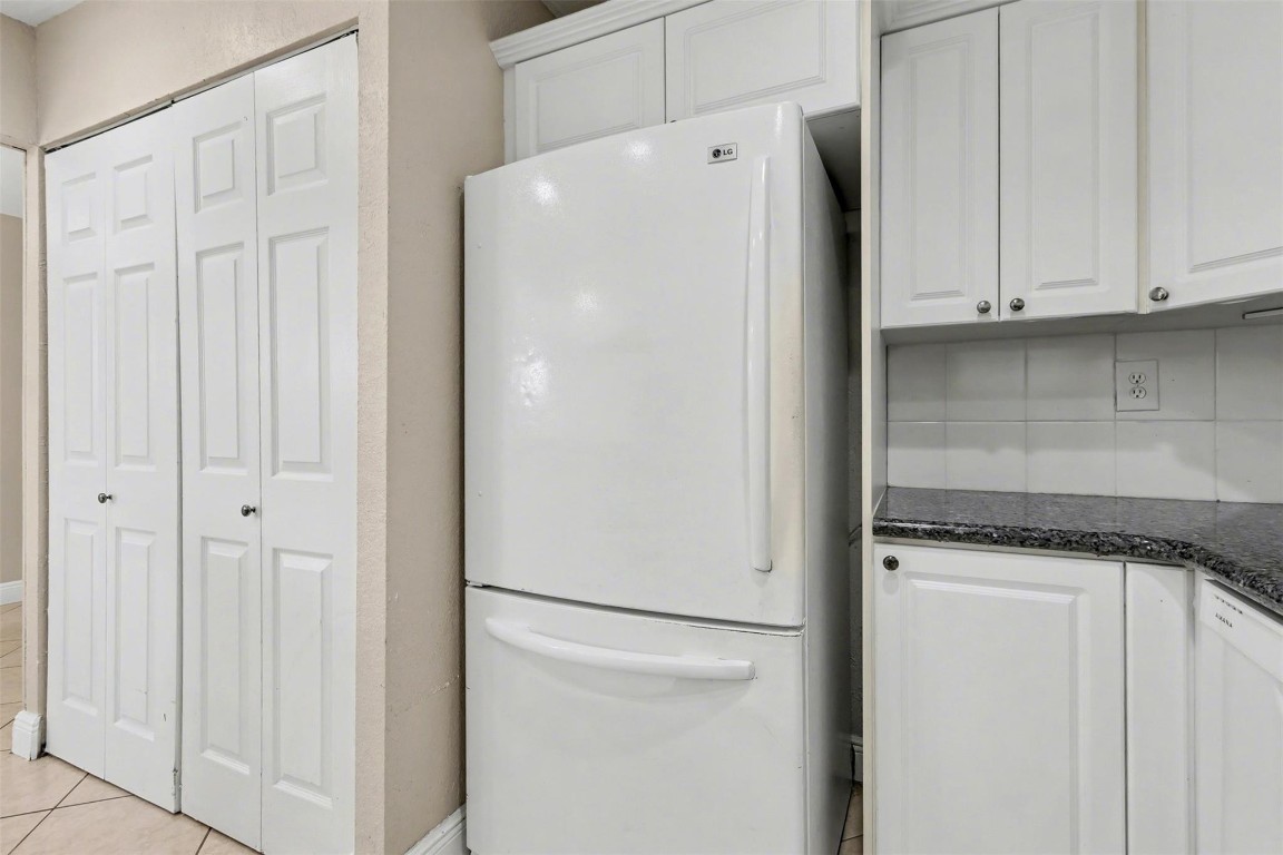 ARROWHEAD GOLF & TENNIS - Residential