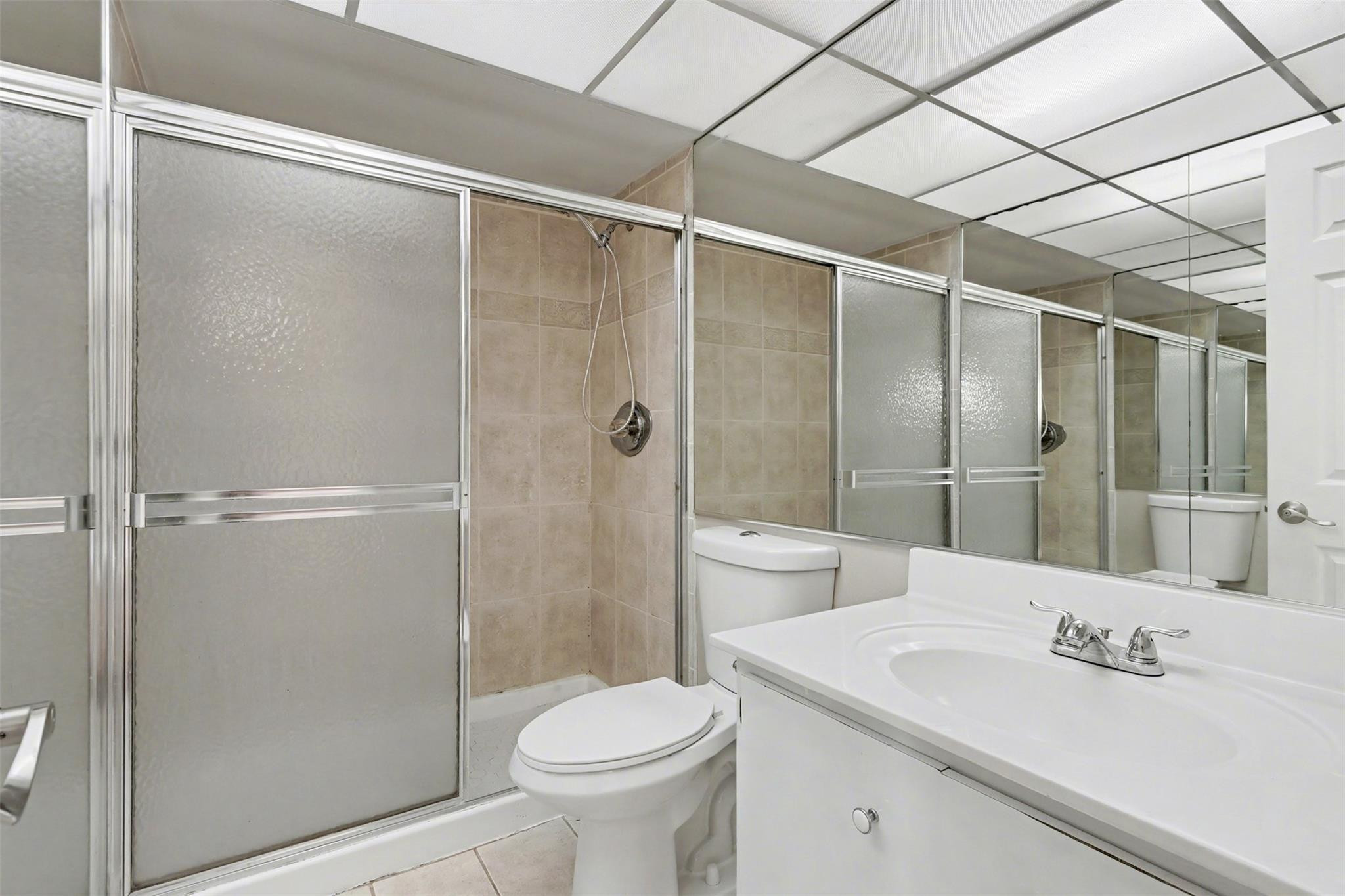 ARROWHEAD GOLF & TENNIS - Residential