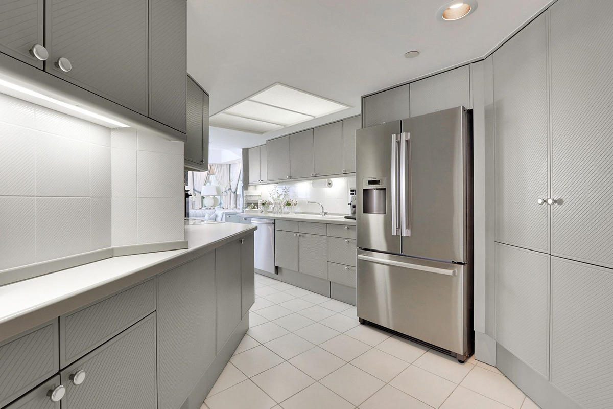 ENCLAVE OF PALM BEACH CON - Residential