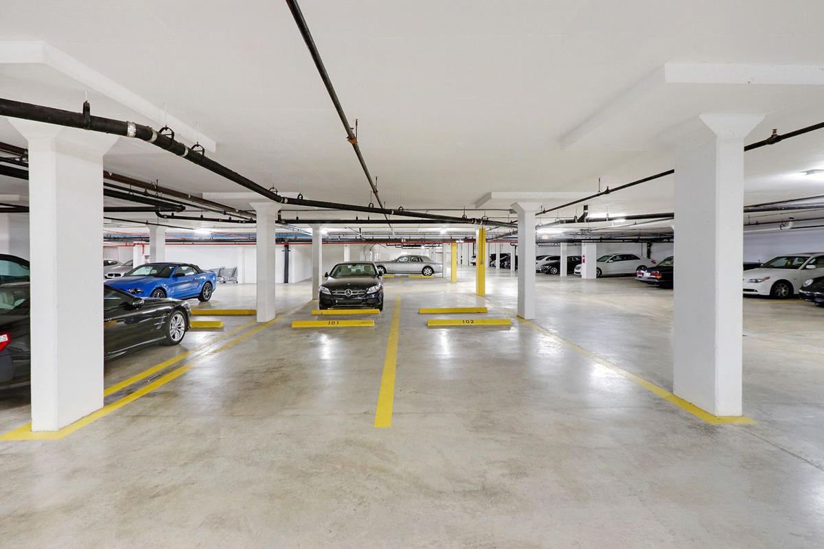 ENCLAVE OF PALM BEACH CON - Residential