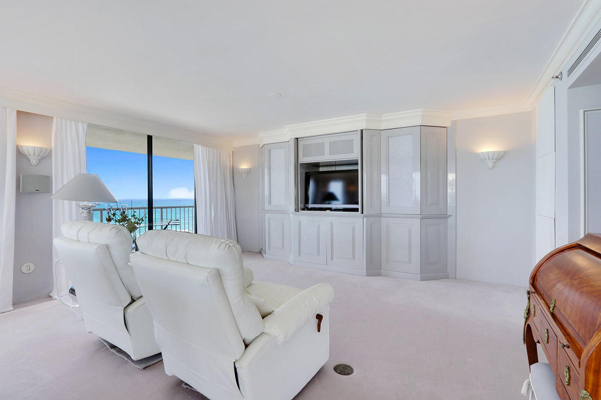 ENCLAVE OF PALM BEACH CON - Residential