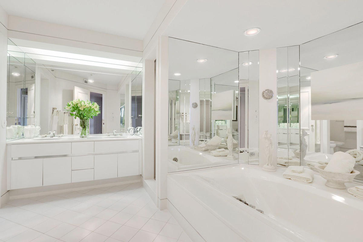 ENCLAVE OF PALM BEACH CON - Residential