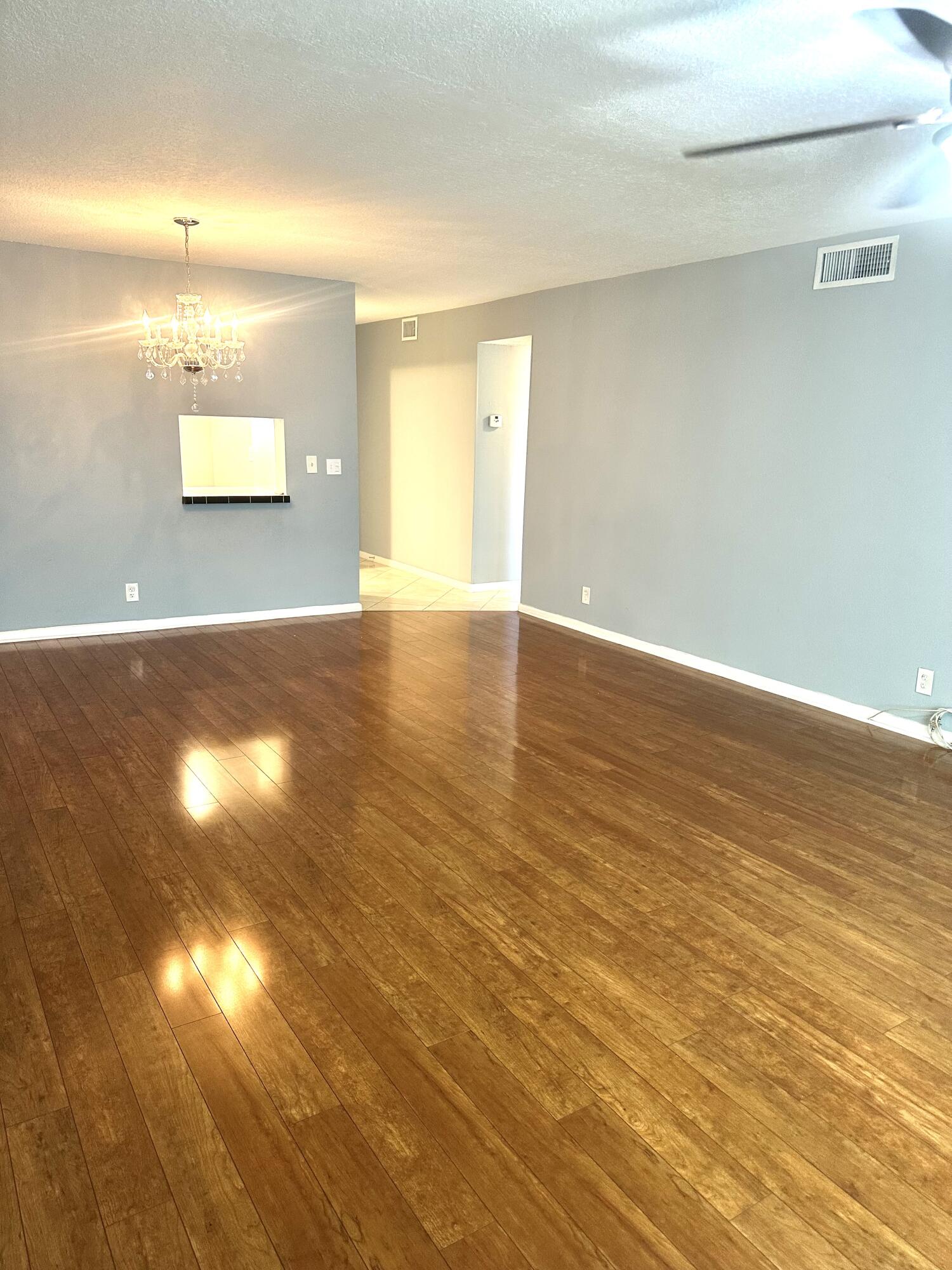 VILLAGE ROYALE ON THE GREEN - Residential Lease