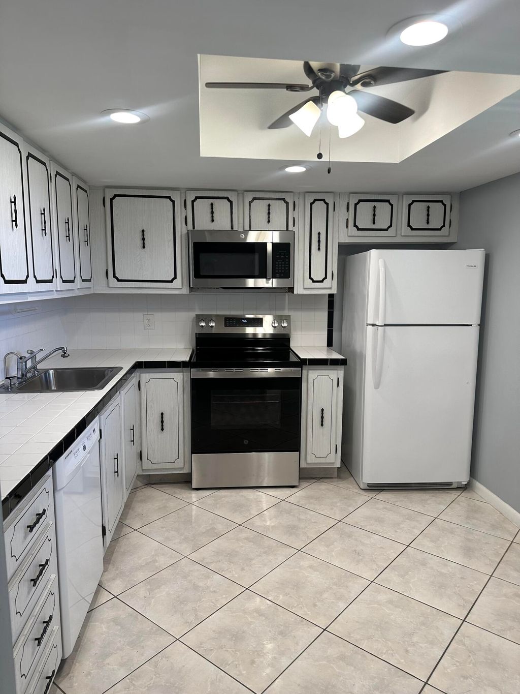 Photo of 2600 NE 1st Lane #418, FL (MLS # B26007560)