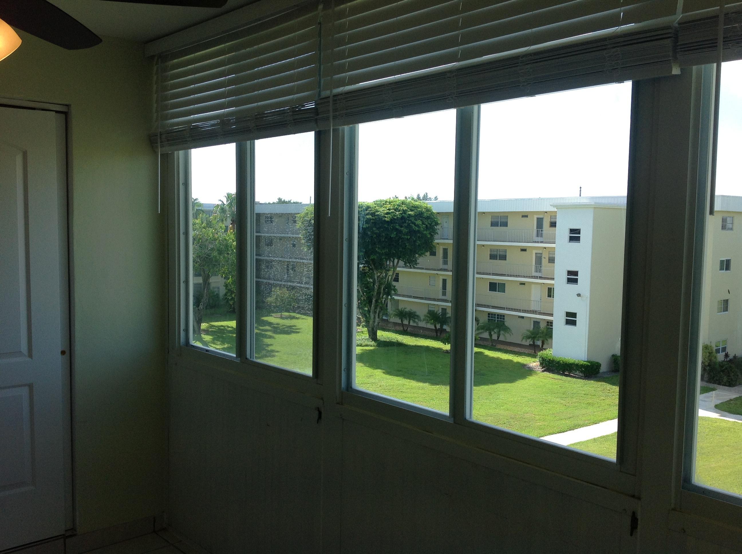 VILLAGE ROYALE ON THE GREEN - Residential Lease