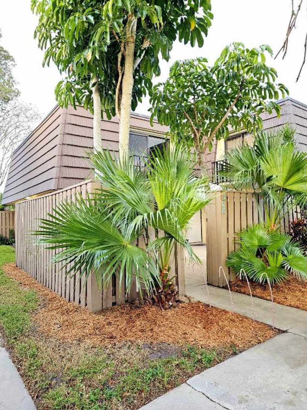 Photo of 308 3rd Court, Palm Beach Gardens, FL 33410 (MLS # R10943870)