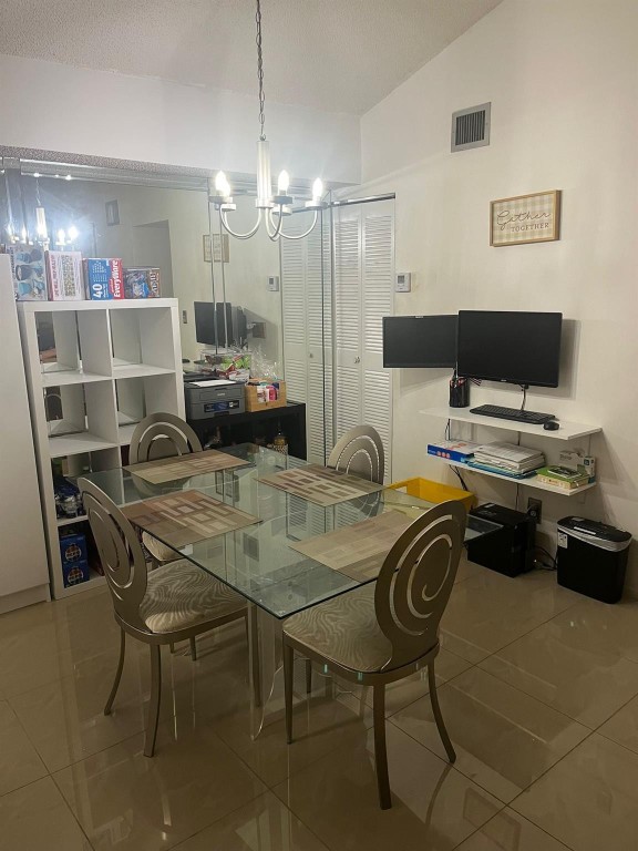 OAKLAND FOREST CLUB - Residential