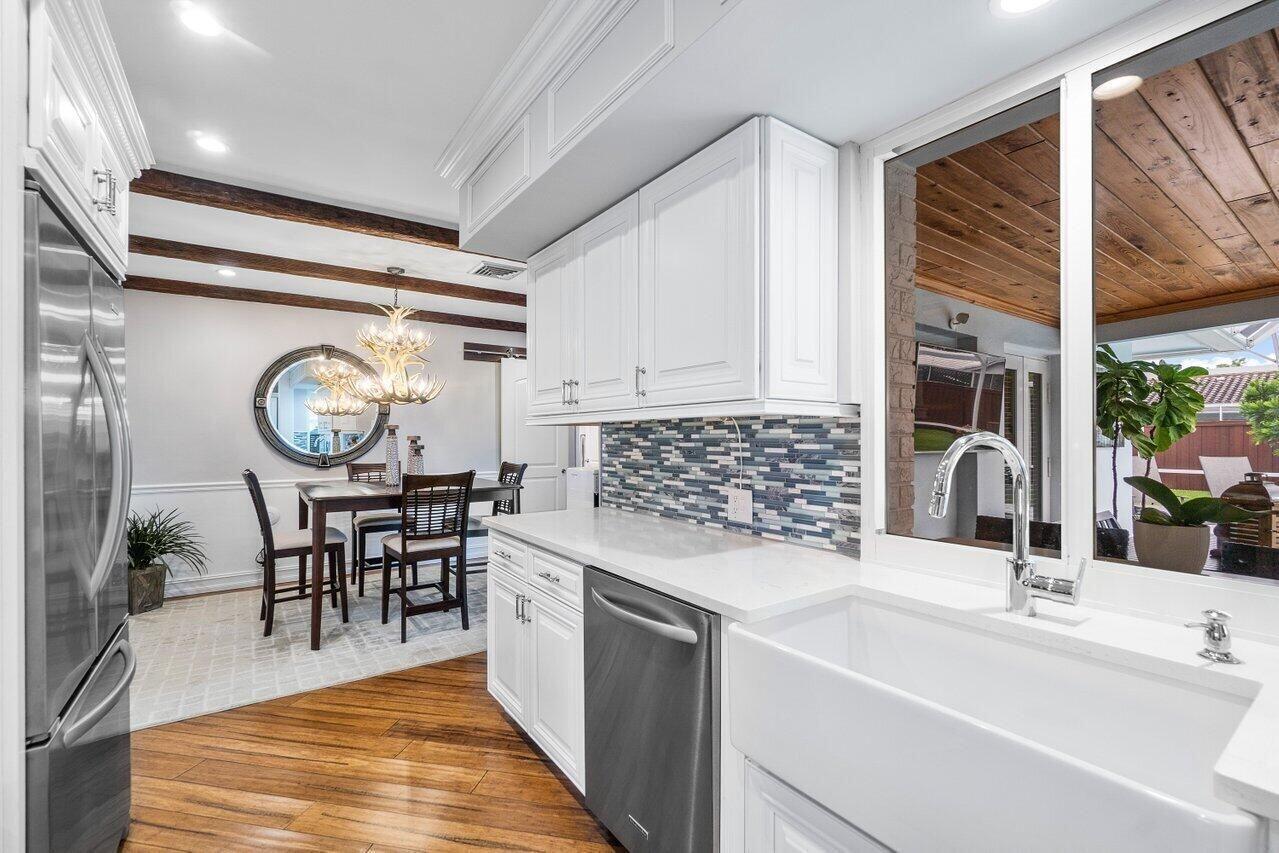 BOCA RATON SQUARE 17 - Residential Lease