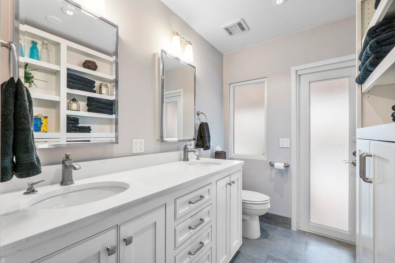 BOCA RATON SQUARE 17 - Residential Lease