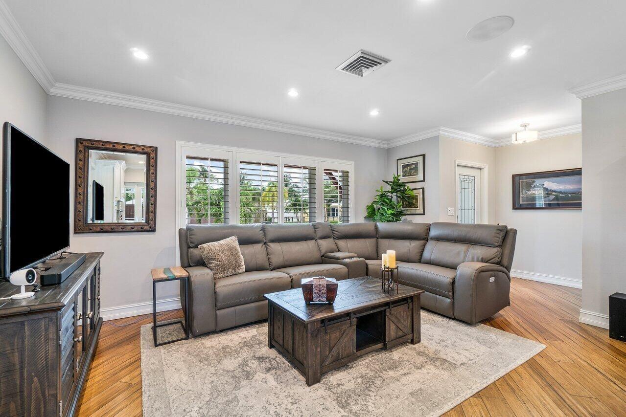 BOCA RATON SQUARE 17 - Residential Lease