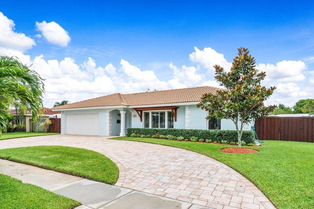 BOCA RATON SQUARE 17 - Residential Lease