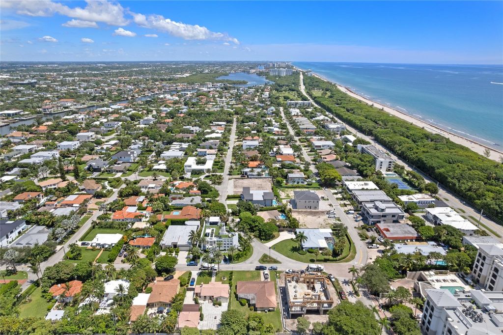 Photo of 870 E Boca Raton Road, Boca Raton, FL 33432 (MLS # F10516307)