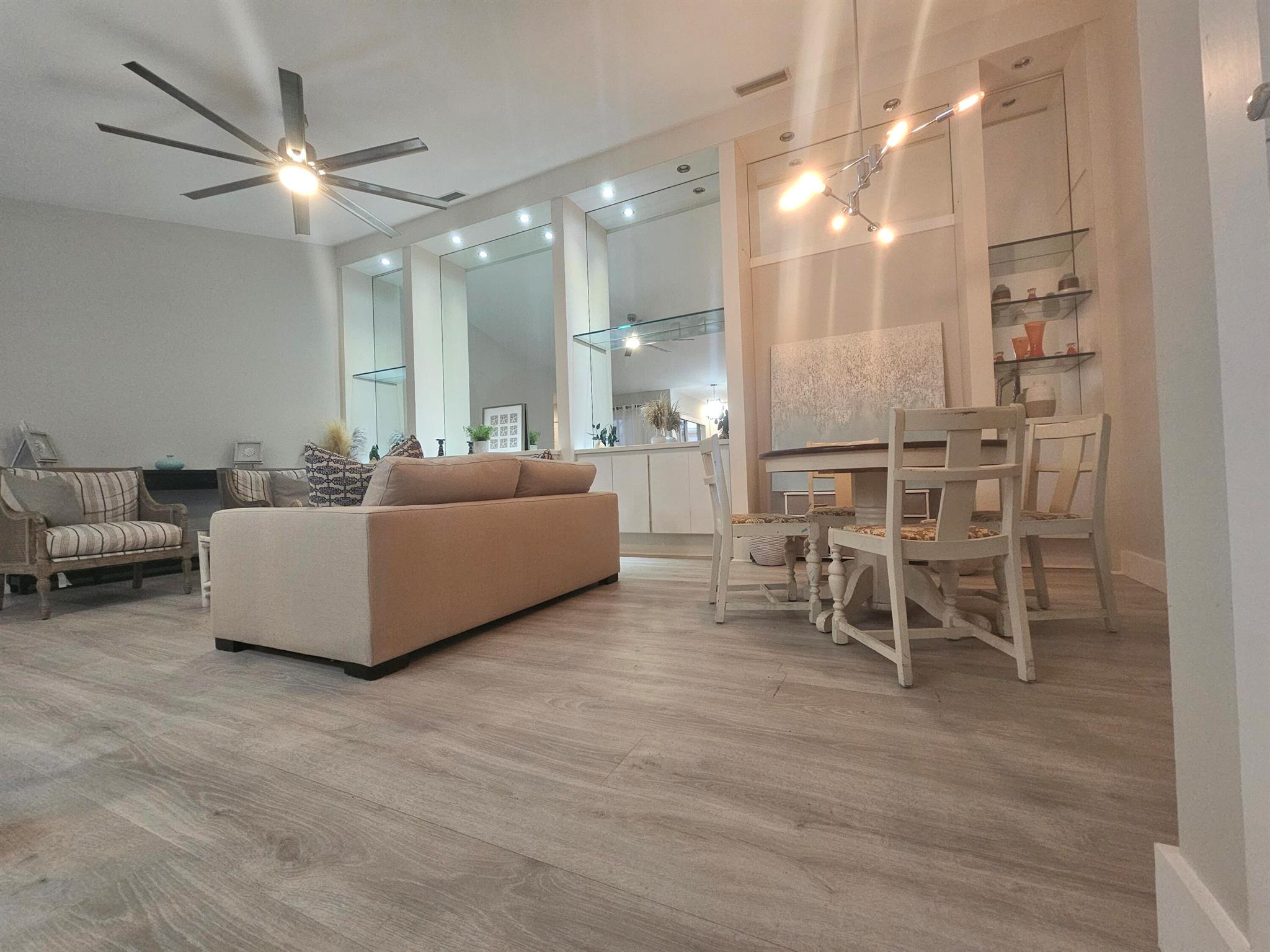 LAKE CATHERINE - Residential