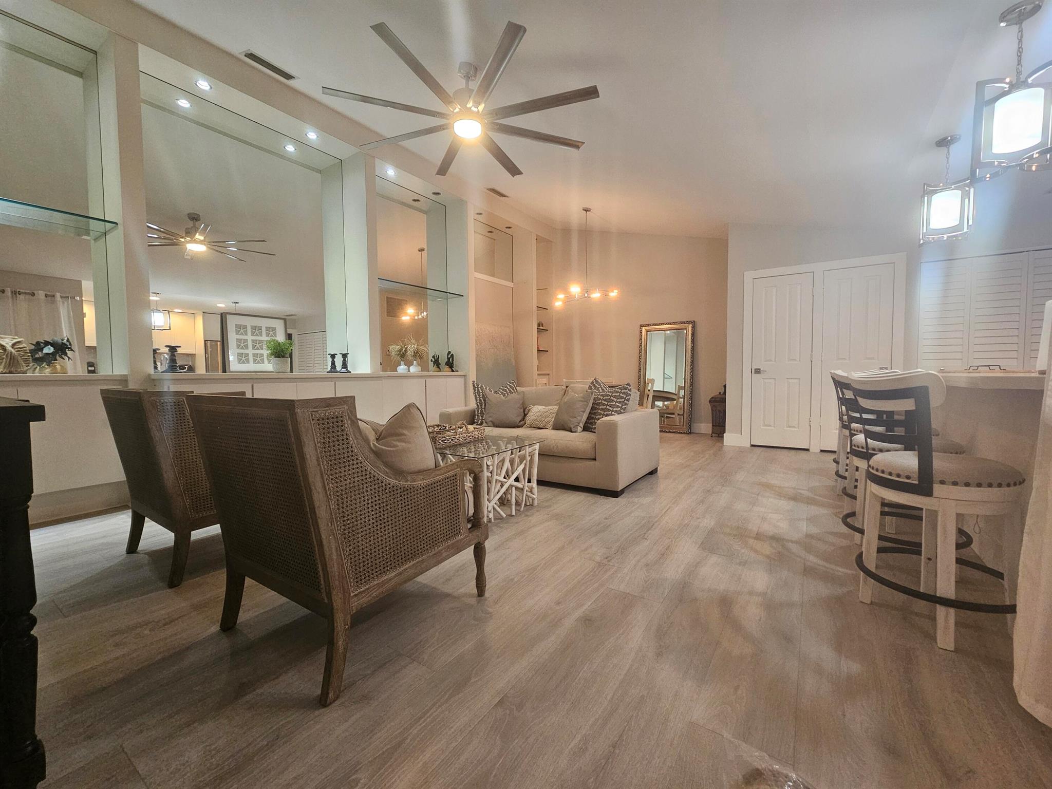 LAKE CATHERINE - Residential