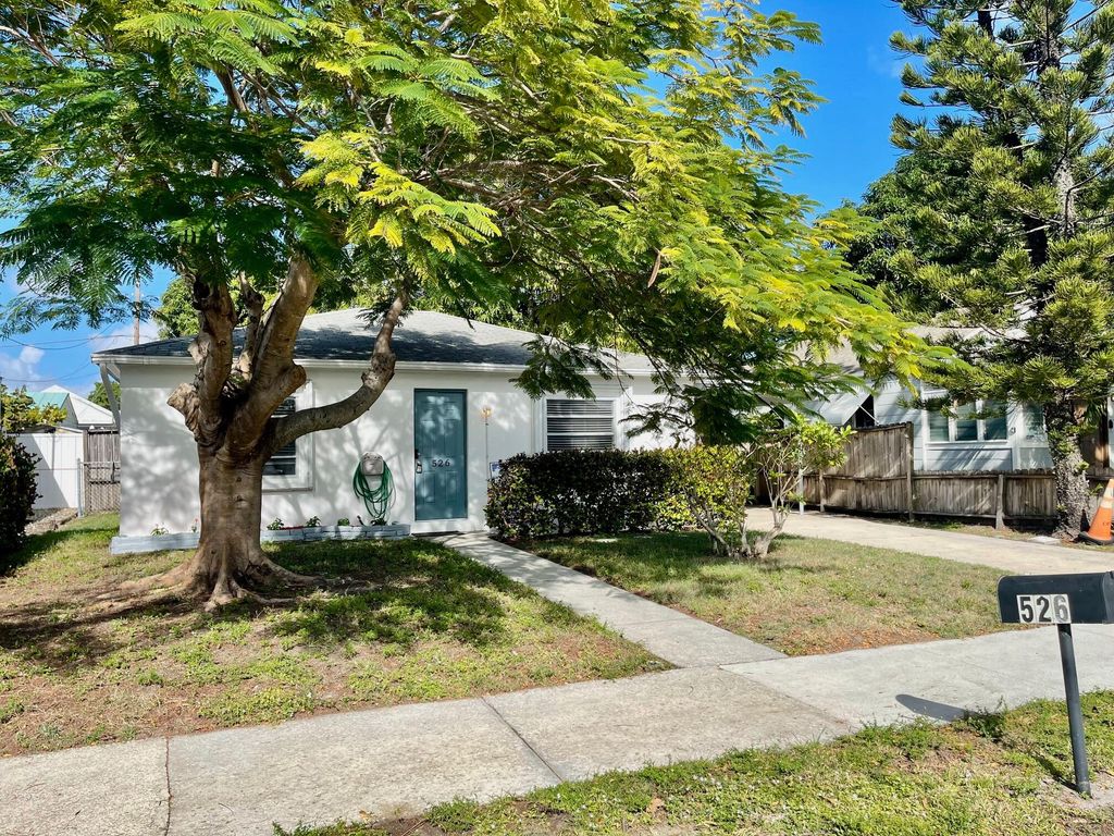 Photo of 526 Worthmore Drive, Lake Worth Beach, FL 33460 (MLS # R11147596)