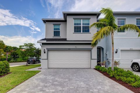 Townhouse in Stuart FL 1851 Tarni Way.jpg