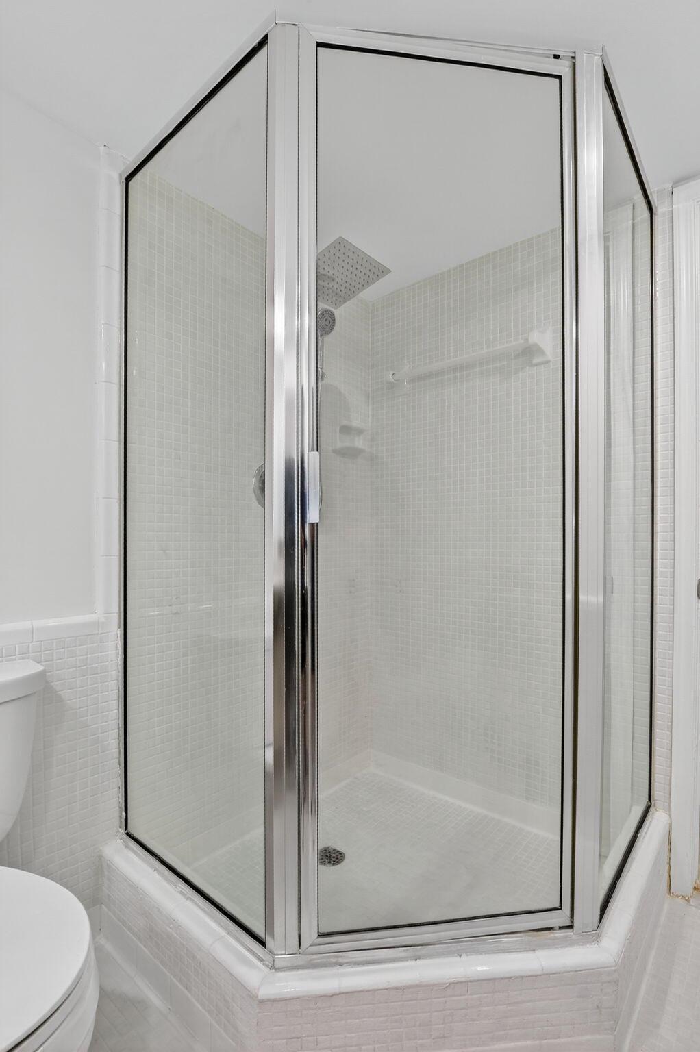 NEWTH GARDENS C CONDO - Residential Lease