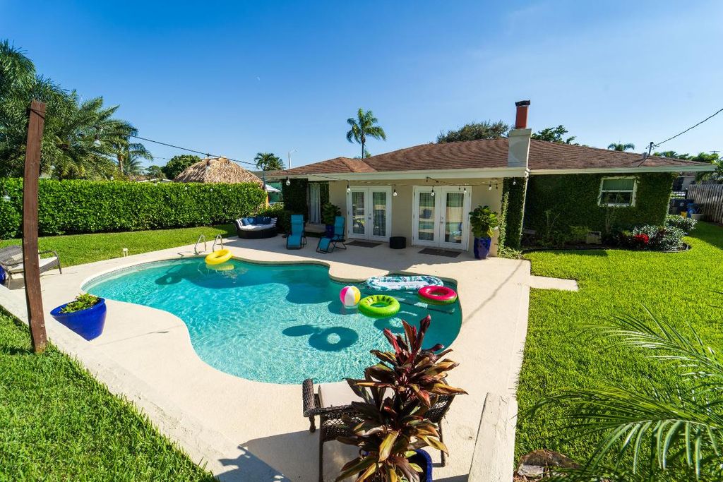 Photo of 2131 Mark Drive, Lake Worth, FL 33461 (MLS # R11155988)