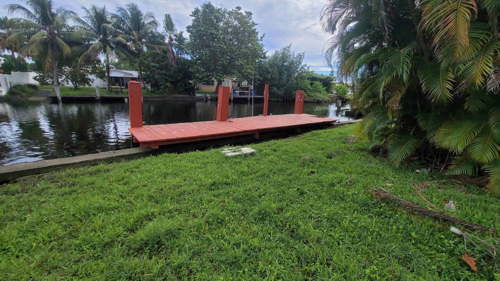 Beautiful waterfront 3 bedroom 2bath plus a small bonus room.
