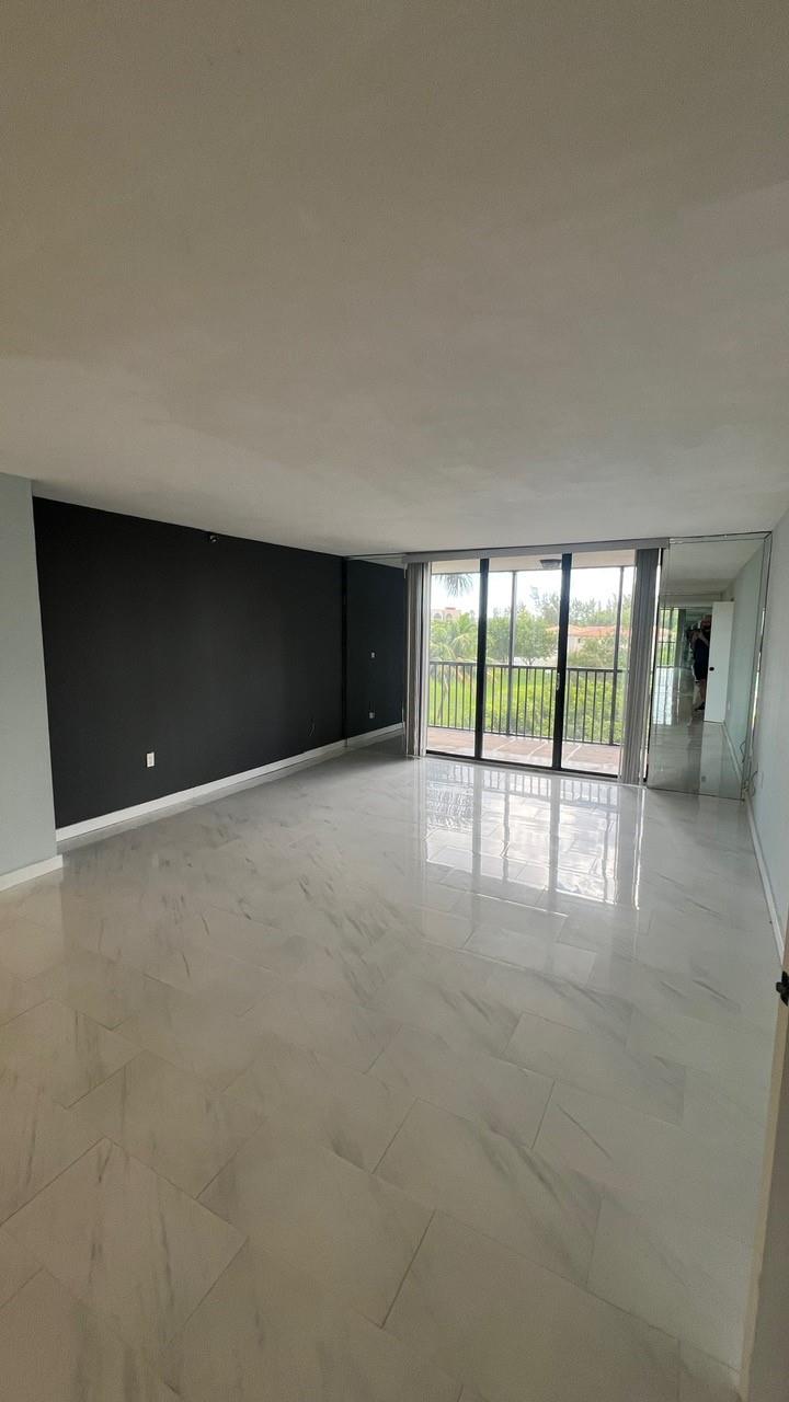 CHANTILLY CONDOMINIUM - Residential