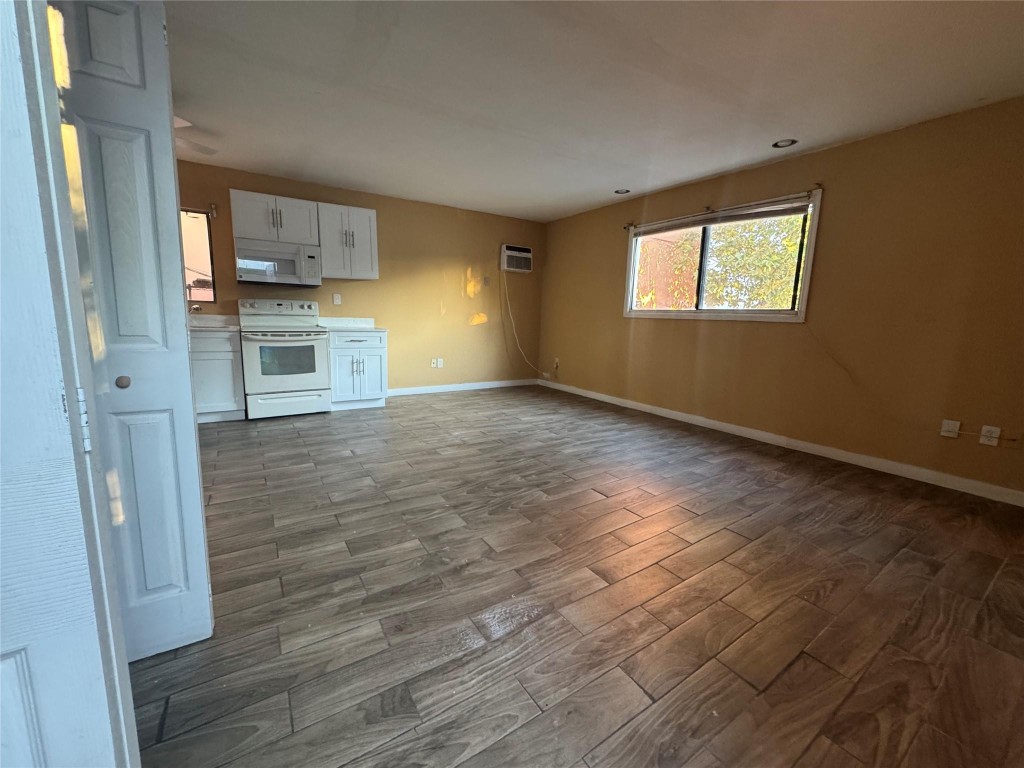 HOSBEINS - Residential Lease