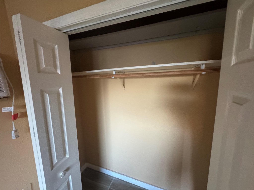 HOSBEINS - Residential Lease