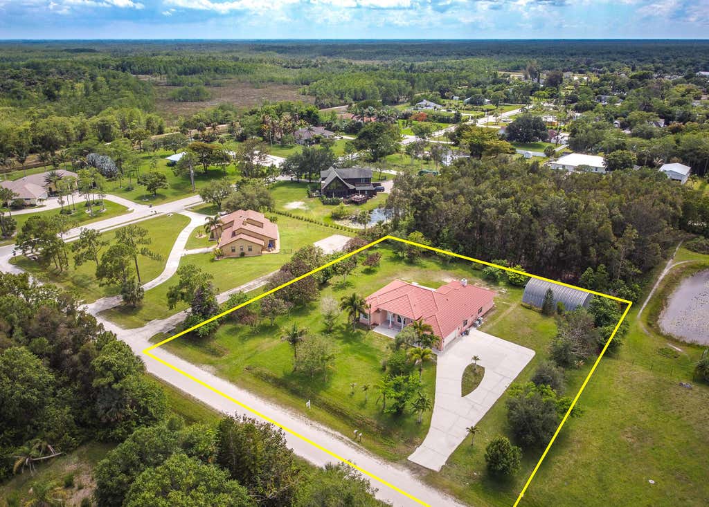 Photo of 15137 85th Avenue N, Palm Beach Gardens, FL 33418 (MLS # B26029371)