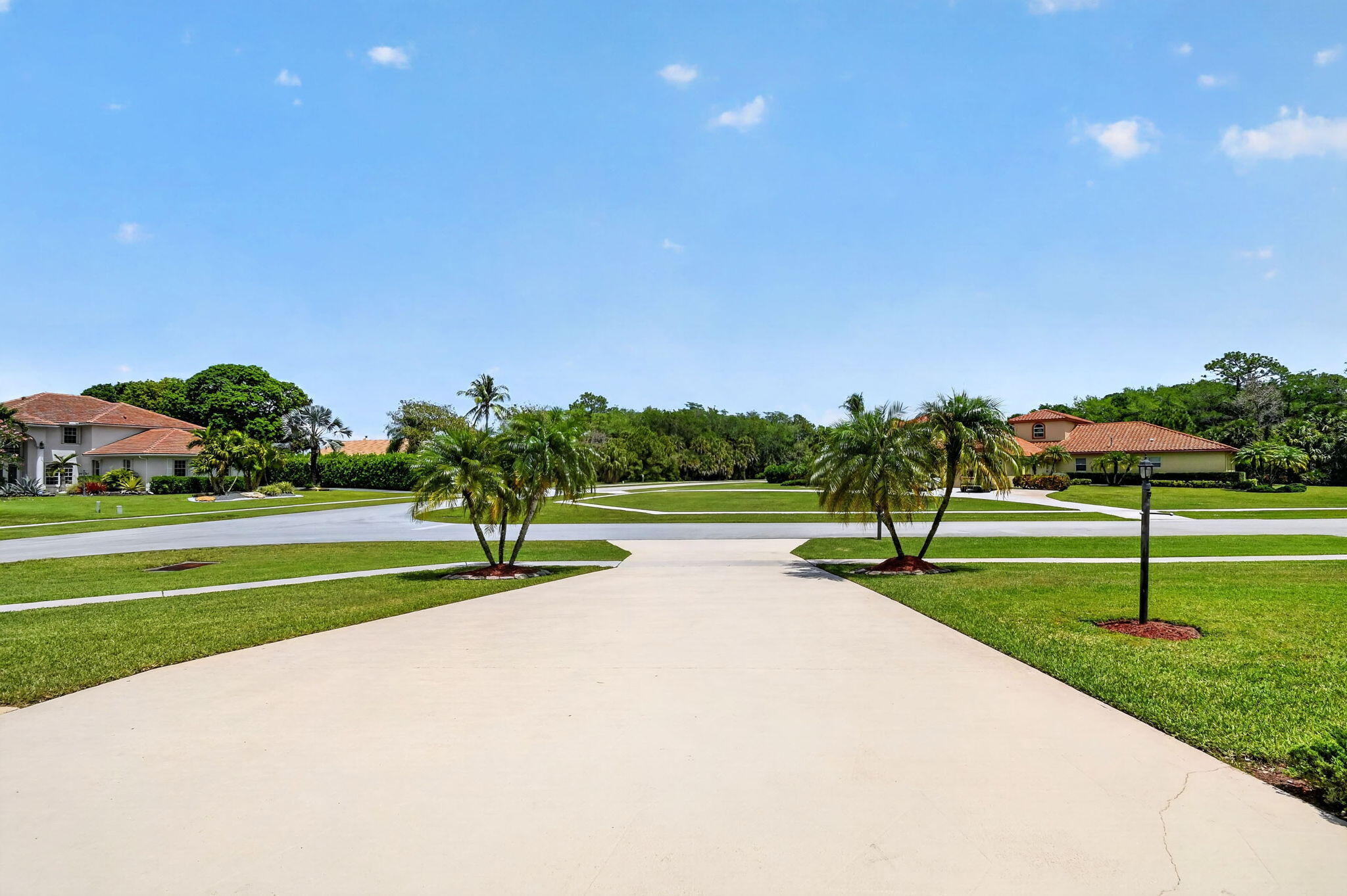 LEGEND LAKE ESTATES - Residential