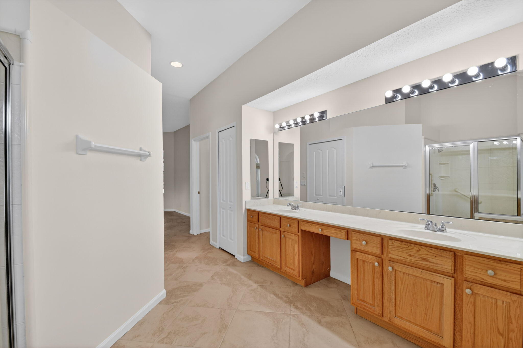 LEGEND LAKE ESTATES - Residential