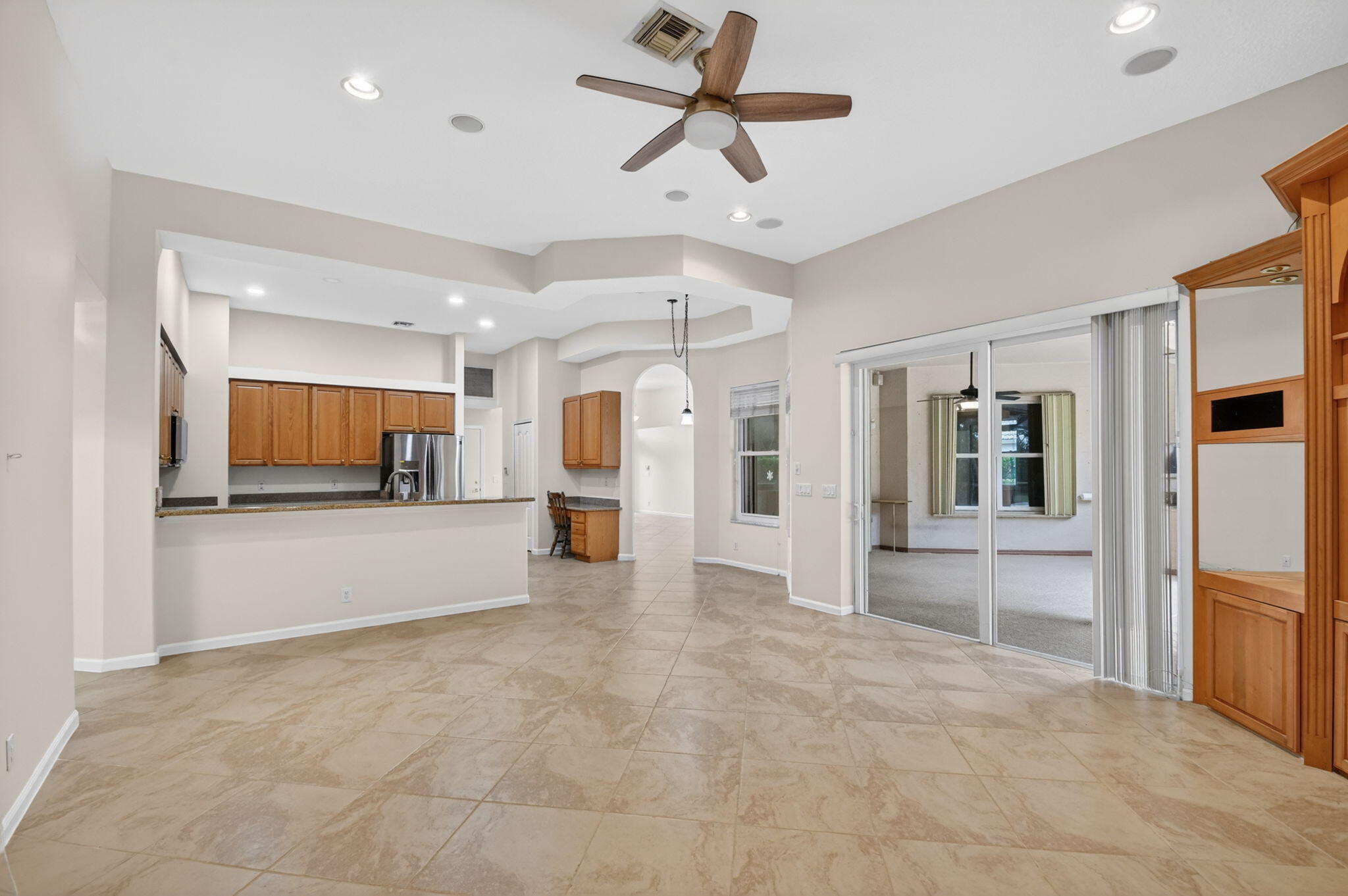 LEGEND LAKE ESTATES - Residential